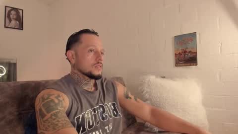 Snapshot of _emilio_escobar chatting on February 9, 2026, 9:46 am Emilio online show from February 9, 2026, 9:46 am