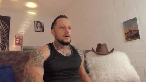 Snapshot of _emilio_escobar chatting on February 14, 2026, 9:39 am Emilio online show from February 14, 2026, 9:39 am