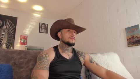 Snapshot of _emilio_escobar chatting on February 17, 2026, 9:39 am Emilio online show from February 17, 2026, 9:39 am