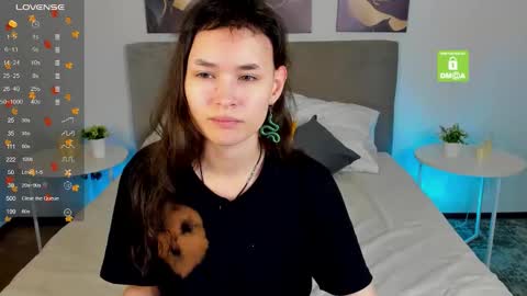 _emily__strike_ online show from November 3, 2025, 9:54 am