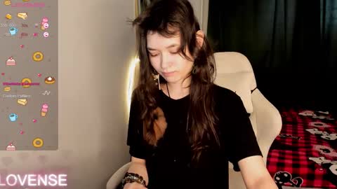 _emily__strike_ online show from March 15, 2026, 4:18 am