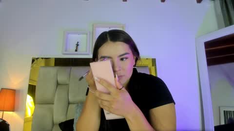 Isabella online show from December 19, 2024, 12:01 pm