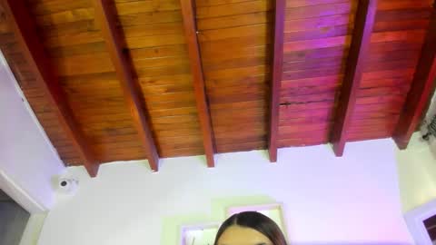 Isabella online show from November 26, 2025, 12:06 pm