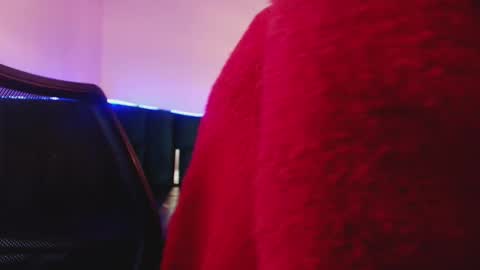 Emily  online show from November 6, 2025, 11:33 am