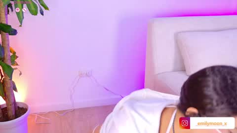 Emi online show from April 5, 2026, 2:09 am