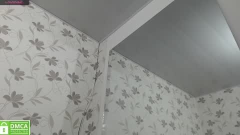 Snapshot of _emma_diamond_ chatting on December 21, 2024, 7:27 pm Emma online show from December 21, 2024, 7:27 pm