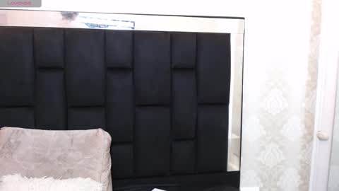 Snapshot of _emma_diamond_ chatting on February 24, 2025, 10:36 pm Emma online show from February 24, 2025, 10:36 pm