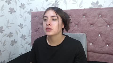 Snapshot of _emma_diamond_ chatting on March 10, 2025, 1:12 am Emma online show from March 10, 2025, 1:12 am