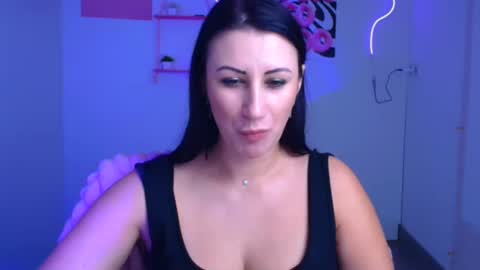 Emma online show from November 7, 2025, 1:22 pm