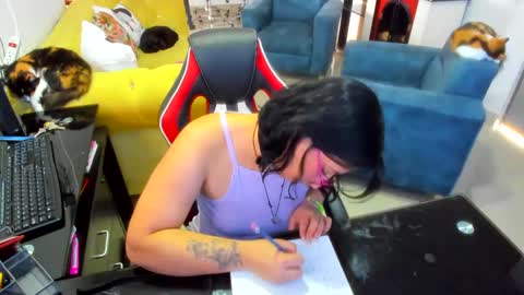 Emma online show from February 3, 2025, 8:35 pm