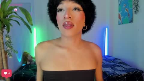Snapshot of _emmaruiz chatting on July 26, 2026, 3:25 am Emma online show from July 26, 2026, 3:25 am