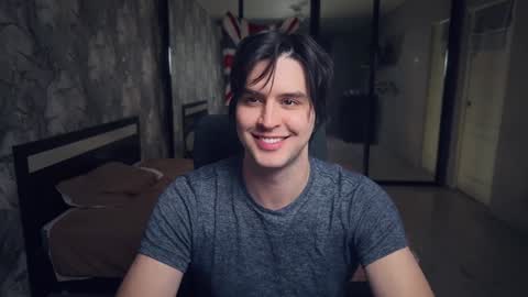 Keanu online show from December 22, 2024, 2:06 pm