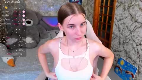 Kate online show from November 24, 2025, 7:35 pm