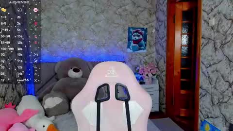 Snapshot of _flowersweet_ chatting on July 19, 2026, 6:22 pm Kate online show from July 19, 2026, 6:22 pm