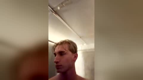 _frosty_69 online show from April 26, 2026, 5:05 am