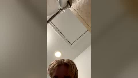_frosty_69 online show from June 30, 2026, 4:19 pm