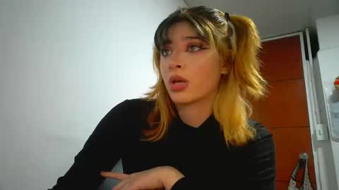 Snapshot of _genesid_dixton chatting on March 4, 2026, 11:55 pm Mia-foster online show from March 4, 2026, 11:55 pm