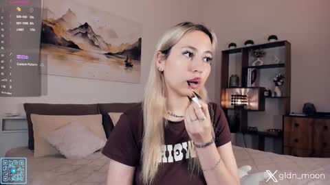 Rina online show from September 19, 2025, 6:08 pm