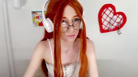 Snapshot of _hanna_moon_ chatting on July 1, 2026, 1:34 pm Hannaolotl online show from July 1, 2026, 1:34 pm