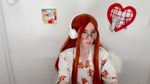 Snapshot of _hanna_moon_ chatting on July 6, 2026, 3:03 pm Hannaolotl online show from July 6, 2026, 3:03 pm