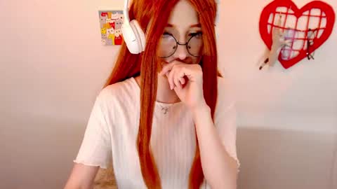 Snapshot of _hanna_moon_ chatting on July 8, 2026, 2:54 pm Hannaolotl online show from July 8, 2026, 2:54 pm