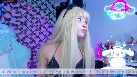 Snapshot of _heavenly_blue_ chatting on December 14, 2024, 4:56 am Bluey online show from December 14, 2024, 4:56 am