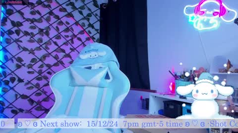 Snapshot of _heavenly_blue_ chatting on December 15, 2024, 8:30 am Bluey online show from December 15, 2024, 8:30 am
