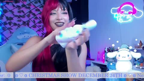 Snapshot of _heavenly_blue_ chatting on December 21, 2024, 7:24 am Bluey online show from December 21, 2024, 7:24 am