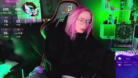 Snapshot of _helencarter chatting on March 3, 2025, 8:43 pm Helen Carter 3 Next stream 2330 MSC online show from March 3, 2025, 8:43 pm