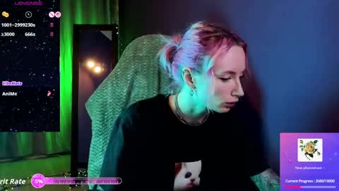 Snapshot of _helencarter chatting on April 24, 2026, 8:33 pm Helen Carter 3 Next stream 2330 MSC online show from April 24, 2026, 8:33 pm
