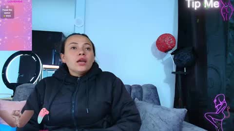 Snapshot of _honey1_ chatting on September 15, 2025, 12:27 pm Honey online show from September 15, 2025, 12:27 pm