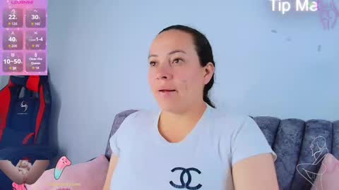 Snapshot of _honey1_ chatting on October 4, 2025, 12:47 pm Honey online show from October 4, 2025, 12:47 pm