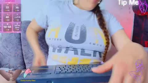 Snapshot of _honey1_ chatting on October 22, 2025, 2:28 pm Honey online show from October 22, 2025, 2:28 pm