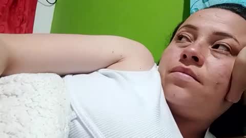 Snapshot of _honey1_ chatting on December 23, 2025, 2:31 am Honey online show from December 23, 2025, 2:31 am