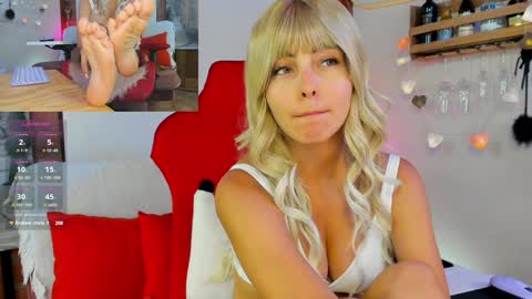 _hottie__ online show from January 8, 2025, 12:28 am