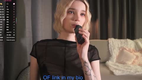 Snapshot of _ifyouwant_ chatting on October 31, 2025, 12:06 pm Ava 3 online show from October 31, 2025, 12:06 pm