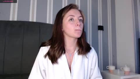 Isa online show from December 29, 2024, 6:27 pm