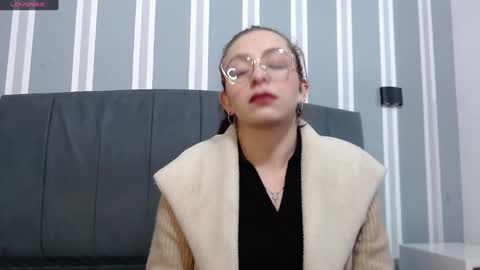 Isa online show from January 3, 2025, 11:03 am