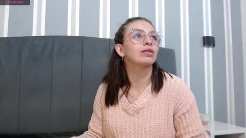 Isa online show from January 6, 2025, 2:14 pm