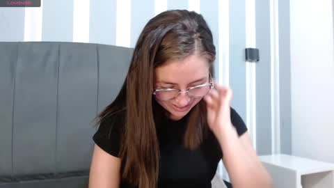 Isa online show from January 7, 2025, 5:09 pm