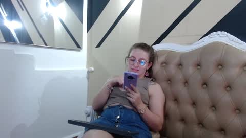 Isa online show from January 12, 2025, 7:21 pm