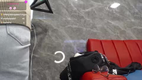 Isa online show from February 19, 2025, 5:38 pm