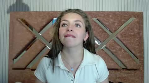 Snapshot of _isaabellaa chatting on April 18, 2026, 7:58 pm Isa online show from April 18, 2026, 7:58 pm