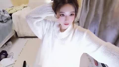 Snapshot of _iuiu_ chatting on February 10, 2025, 4:58 pm UU online show from February 10, 2025, 4:58 pm