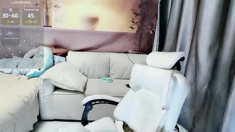 Snapshot of _iuiu_ chatting on September 9, 2025, 11:32 am UU online show from September 9, 2025, 11:32 am