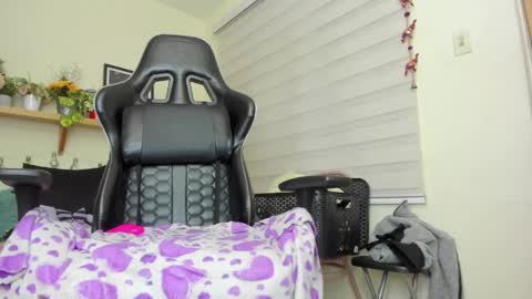 Snapshot of _ivanna11_ chatting on February 13, 2025, 9:17 pm Ivanna online show from February 13, 2025, 9:17 pm