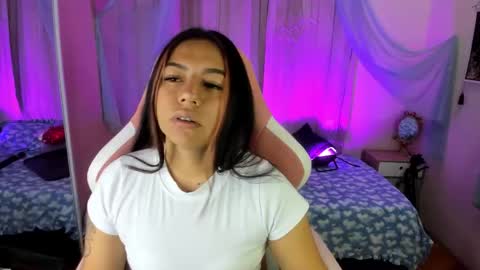 Snapshot of _ivanna11_ chatting on November 7, 2025, 8:42 pm Ivanna online show from November 7, 2025, 8:42 pm