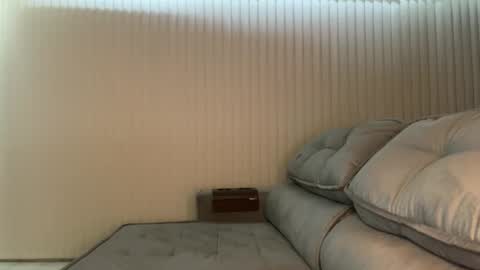 Julie online show from November 10, 2025, 10:09 pm