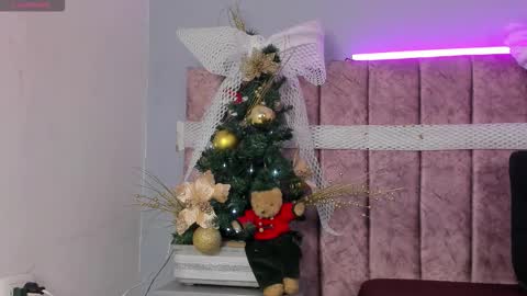 Jasmine online show from December 18, 2025, 12:44 pm