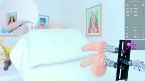 Snapshot of _jasminnee_ chatting on October 13, 2025, 1:22 pm _jasminnee_ online show from October 13, 2025, 1:22 pm